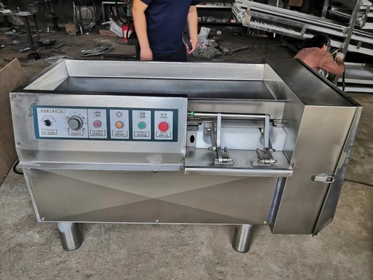 Steigern Sie die Effizienz Ihrer Produktionsanlage mit der 3kw-Frozen Meat Dicer Machine