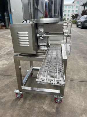 Zusammengestellte Wärmeverarbeitung Patty Stützmaschine Patty Papier-Zwischenblättermaschine