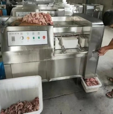 Industrieller Kühlkuchen-Schneider mit Fleischwürfel-Schneider Automatischer Grad