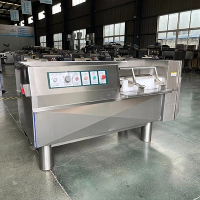 Maschine zum Schneiden von gefrorenen Schweinefleischwürfeln aus Edelstahl Maschine zum Schneiden von Schnitten mit 3 kW Leistung