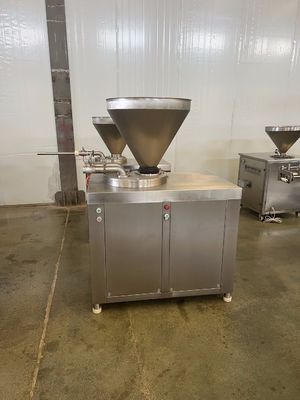 Einfache Wartung Würstchenverpackungsmaschine mit 60L Hopper Volumen Funktion Würstchen