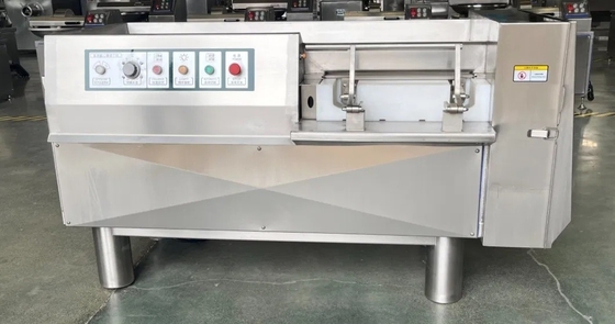 Automatische Hühnerbrust-Schneidemaschine Würfelmaschine für 28mm oder maßgeschneiderte Würfelgröße